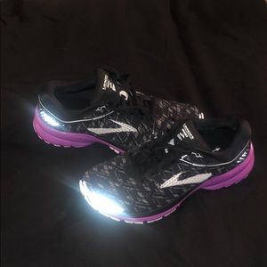 Women’s Brooks Launch 5